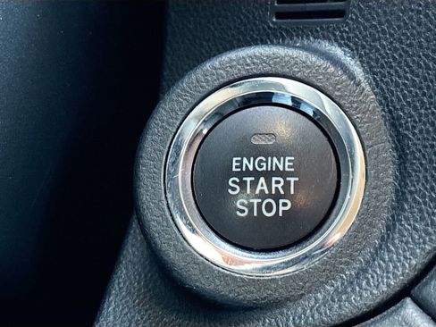 Used 2021 Subaru Outback Touring w/ Popular Package #2 image 19