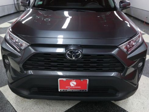 Used 2021 Toyota RAV4 XLE AWD/4WD image 4
