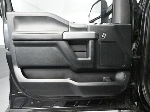 Used 2019 Ford F150 XLT w/ Equipment Group 302A Luxury image 19