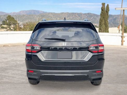 New 2026 Honda Pilot Black Edition image 4