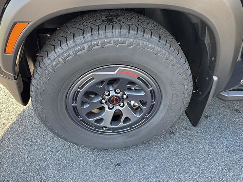 New 2026 Nissan Frontier Pro-X w/ Pro-X Convenience Package RWD image 31