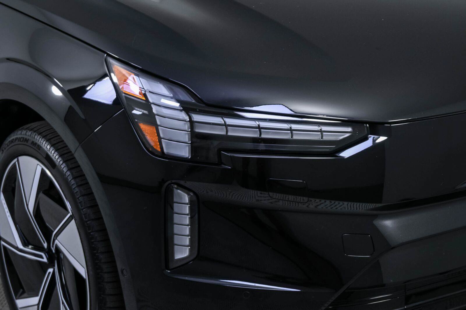 Certified 2025 Volvo EX90 Ultra AWD/4WD image 37