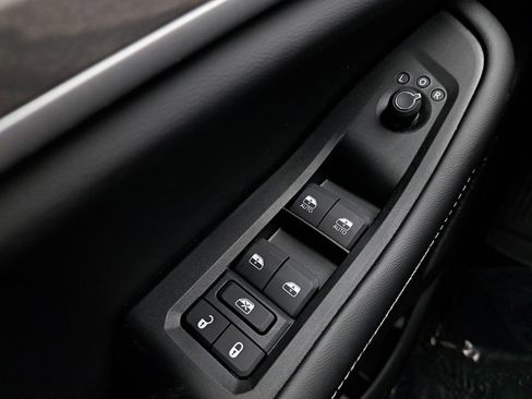 New 2025 Jeep Grand Cherokee Limited w/ MOPAR Finishing Package AWD/4WD image 24