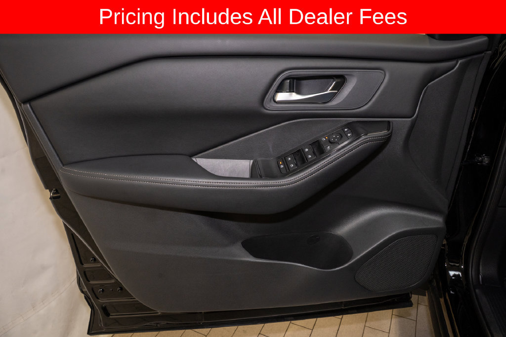 Certified 2026 Nissan Rogue SV FWD image 12