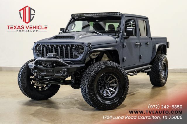 Used 2025 Jeep Gladiator Sport AWD/4WD image 1