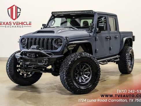 Used 2025 Jeep Gladiator Sport AWD/4WD image 1