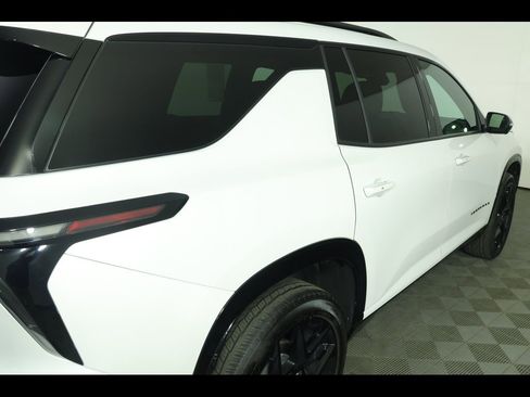 Used 2024 Chevrolet Traverse RS w/ LPO, Floor Liner Package image 20