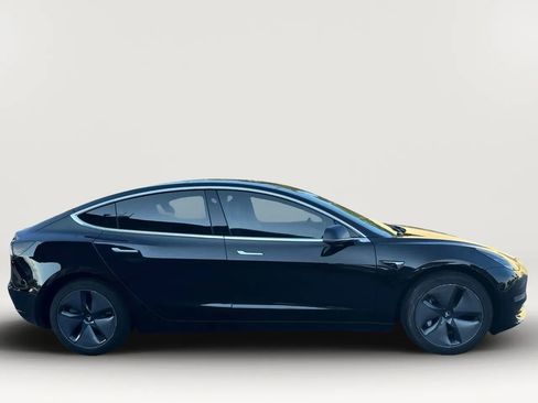 Used 2020 Tesla Model 3 image 2