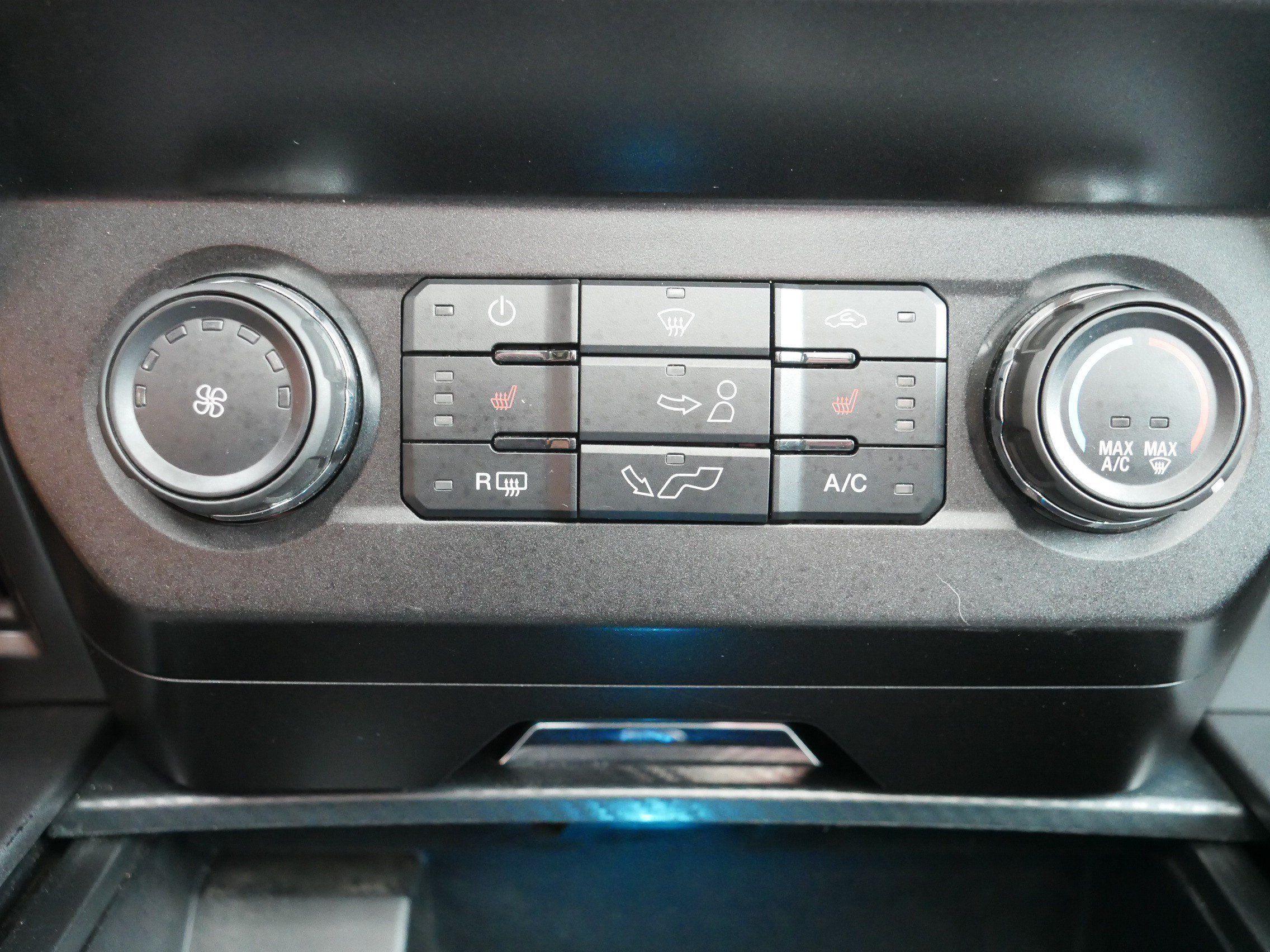 Used 2020 Ford F150 XLT w/ Equipment Group 302A Luxury AWD/4WD image 23