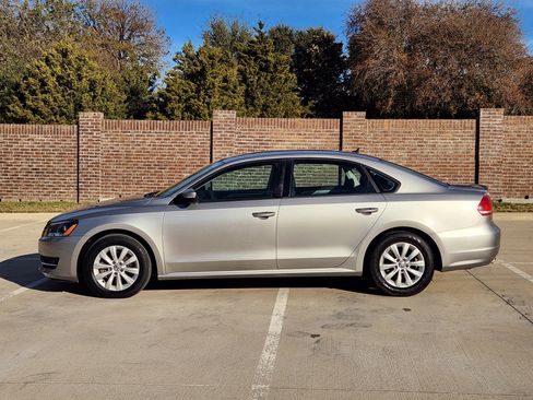 Used 2013 Volkswagen Passat 2.5 S image 5