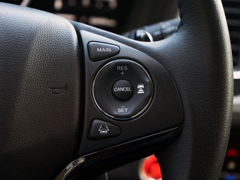 Used 2021 Honda HR-V EX-L image 21