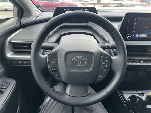 Used 2025 Toyota Prius LE image 14