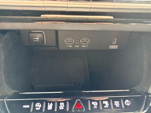 Used 2022 Jeep Wagoneer Series III w/ Convenience Group I AWD/4WD image 22