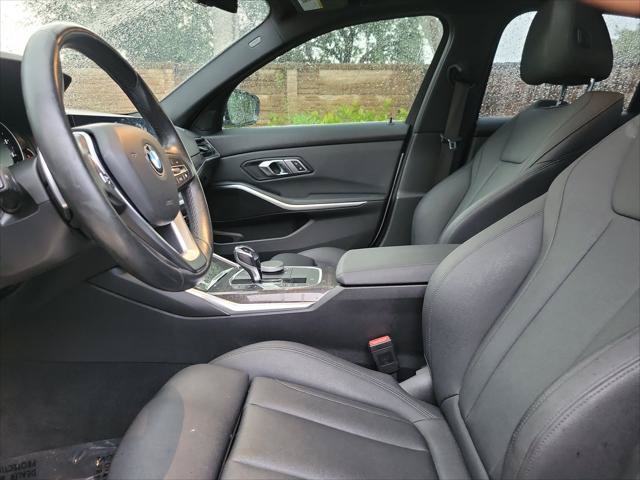 Used 2020 BMW 330i Sedan w/ Convenience Package RWD image 17