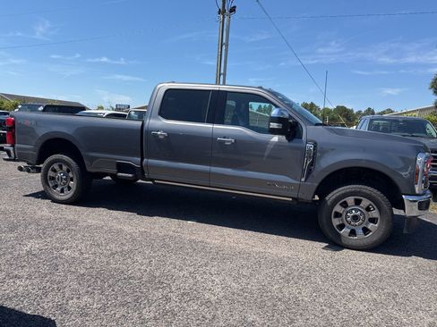 Used 2024 Ford F250 Lariat w/ Chrome Package AWD/4WD image 8