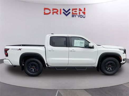 New 2026 Nissan Frontier Pro-X w/ Pro-X Convenience Package RWD image 4