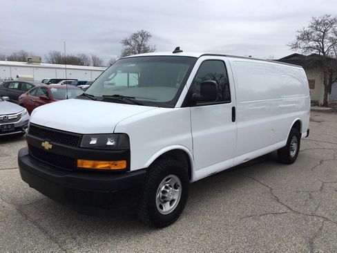 Used 2019 Chevrolet Express 2500 Extended w/ Enhanced Convenience Package image 10