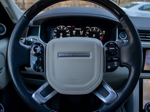 Used 2019 Land Rover Range Rover Supercharged image 17