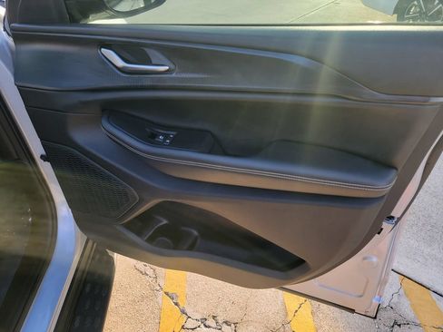 Used 2023 Jeep Grand Cherokee Altitude RWD image 13