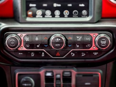 Used 2019 Jeep Wrangler Unlimited Rubicon AWD/4WD image 27