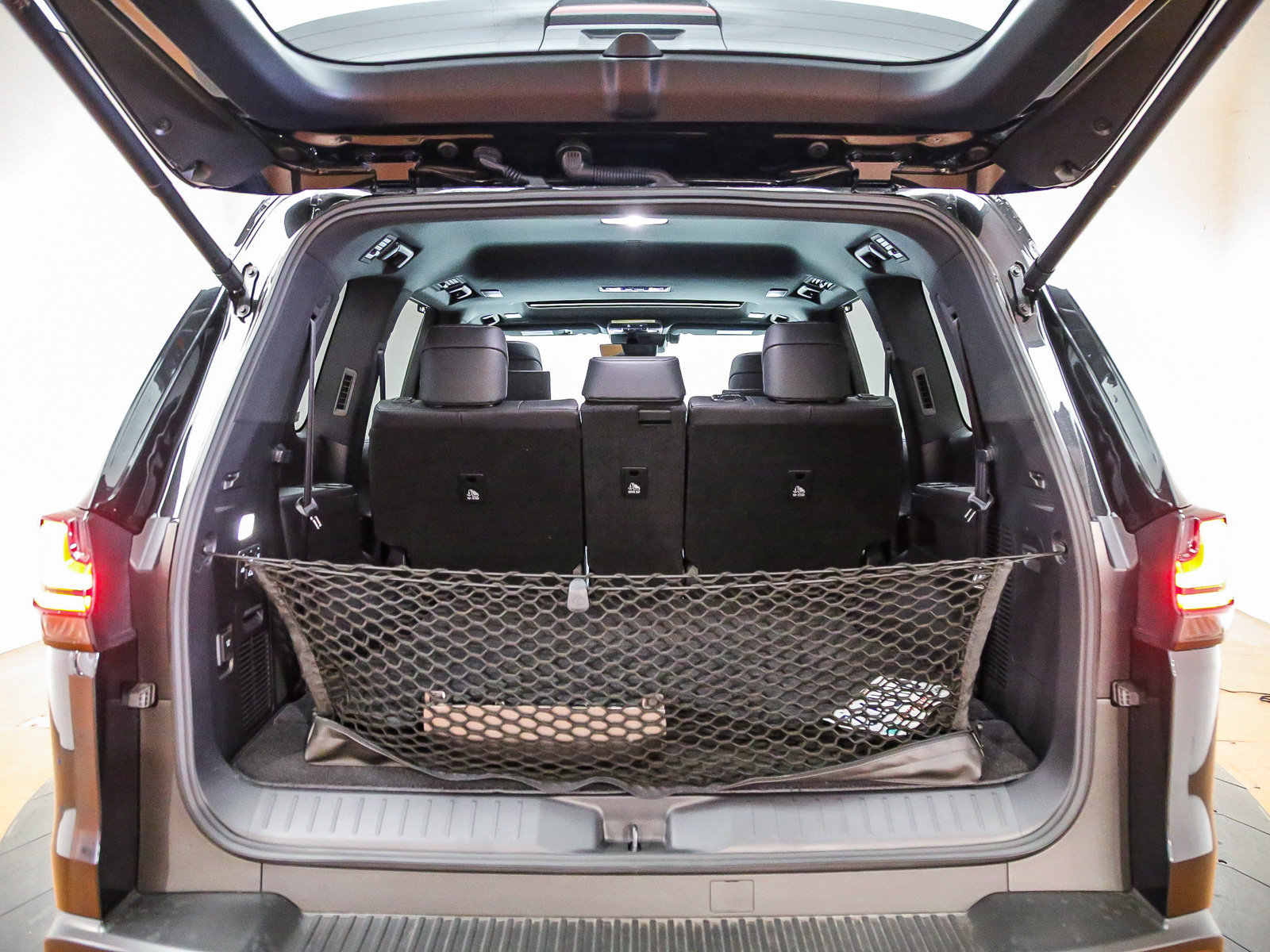 Used 2025 Lexus LX 600 4WD w/ Appearance Package image 25
