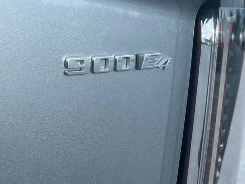 Used 2026 Cadillac Vistiq Sport w/ LPO, Floor Liner Package AWD/4WD image 17