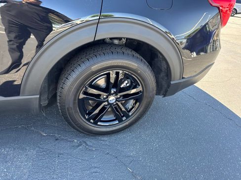Used 2021 Ford Explorer XLT RWD image 13