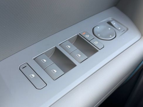 New 2027 Kia Seltos LX FWD image 19
