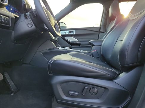 Certified 2021 Ford Explorer ST w/ Equipment Group 401A image 17