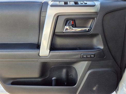 Used 2021 Toyota 4Runner Limited image 17
