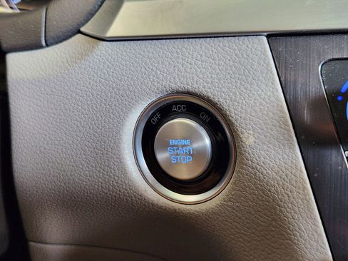 Used 2017 Genesis G80 3.8 w/ Option Group 02 image 21