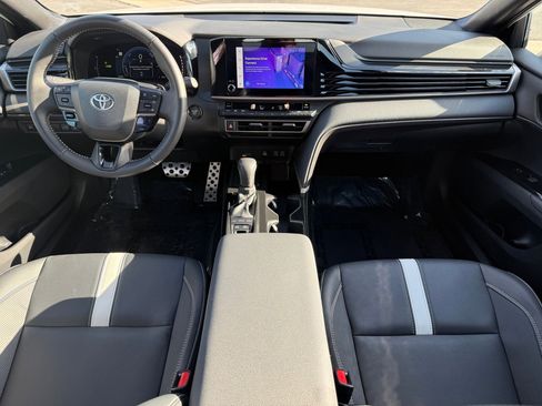 Used 2026 Toyota Camry SE FWD image 24