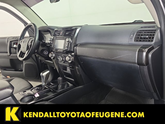 Used 2017 Toyota 4Runner TRD Off-Road Premium AWD/4WD image 32
