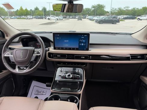 Used 2023 Lincoln Nautilus AWD w/ Premium Package image 32