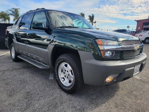 Used 2002 Chevrolet Avalanche 2WD image 8