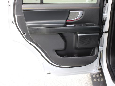 Used 2025 Ford Expedition Tremor AWD/4WD image 28