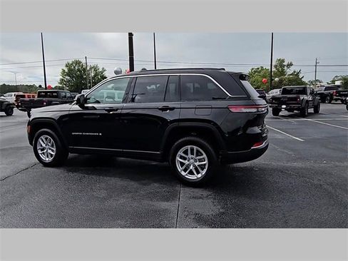 New 2025 Jeep Grand Cherokee Laredo X w/ Luxury Tech Group I image 28