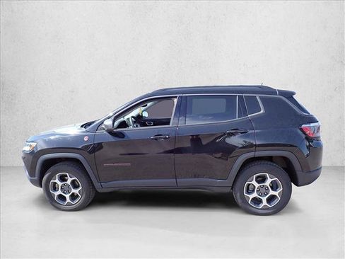 Used 2022 Jeep Compass Trailhawk AWD/4WD image 7