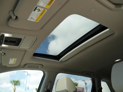 Used 2026 Honda CR-V EX-L image 8