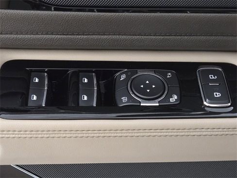 Certified 2023 Lincoln Aviator Reserve w/ Equipment Group 201A image 23