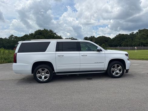 Used 2020 Chevrolet Suburban Premier image 8