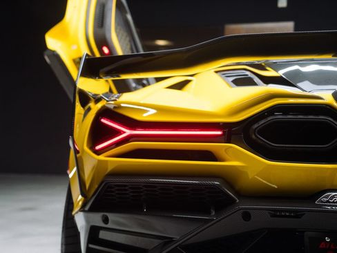 Used 2024 Lamborghini Revuelto AWD/4WD image 53