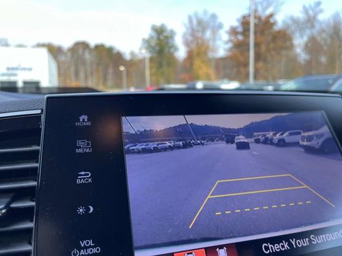 Used 2021 Honda Ridgeline Sport image 32