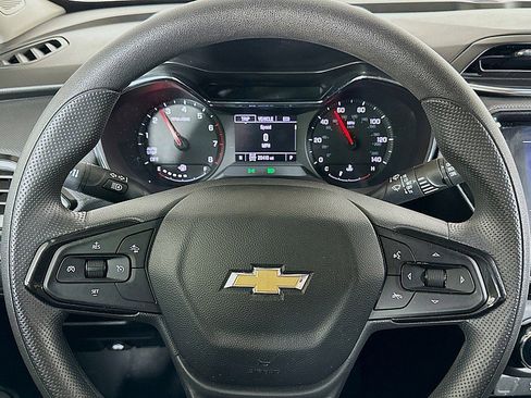Used 2023 Chevrolet TrailBlazer LT w/ Convenience Package AWD/4WD image 12