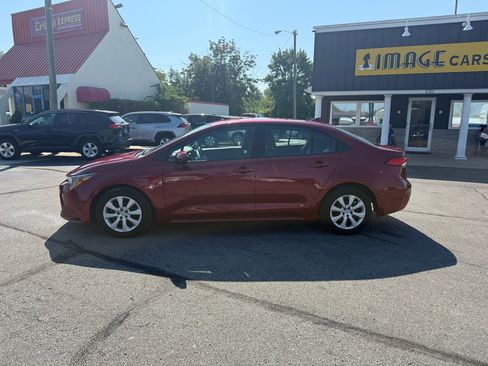 Used 2024 Toyota Corolla LE image 12