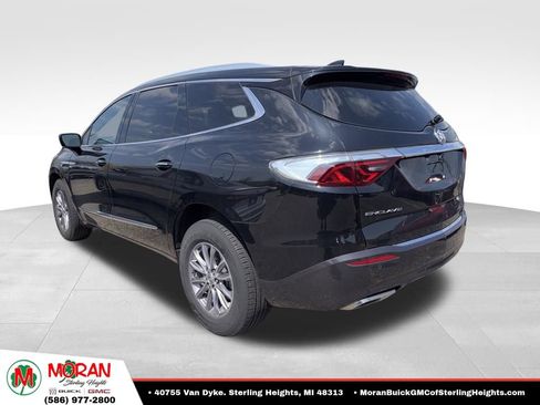 Used 2023 Buick Enclave Essence FWD image 4