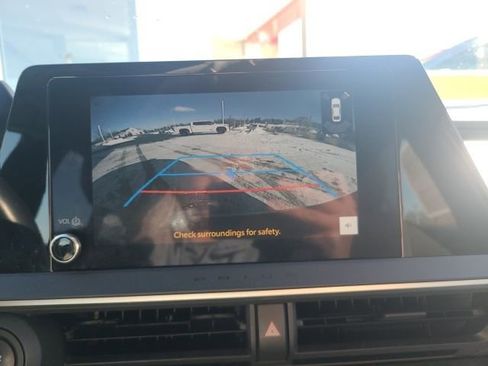 Used 2023 Toyota Prius LE image 29