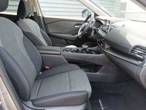 Used 2023 Nissan Rogue SV AWD/4WD image 30