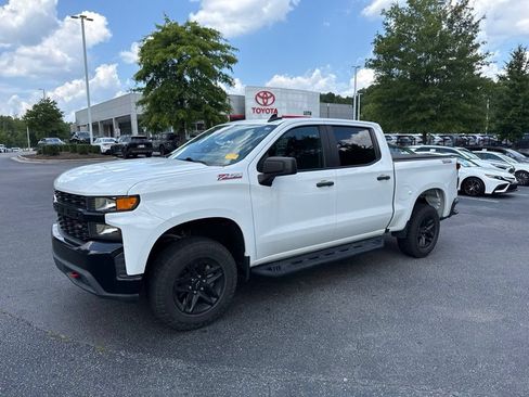 Used 2022 Chevrolet Silverado 1500 Custom Trail Boss w/ Safety Confidence Package AWD/4WD image 2