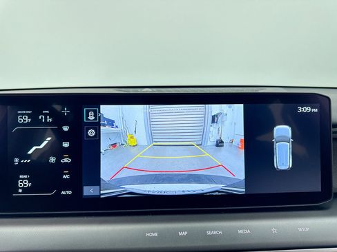 Used 2024 Kia EV9 Wind image 25